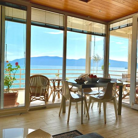 Eka Luxury Two-Bedroom Seaview Apartment Vlore Bagian luar foto