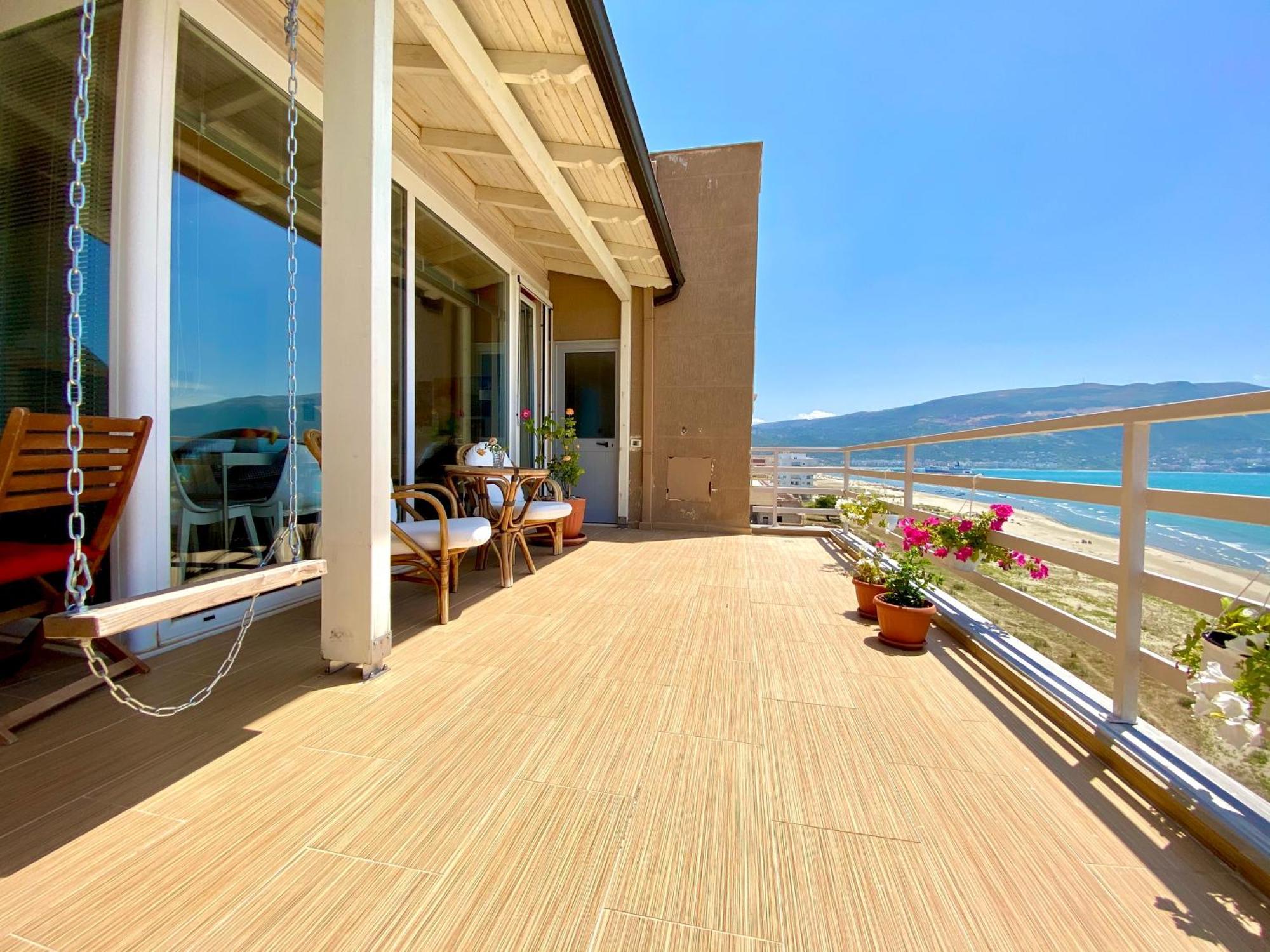 Eka Luxury Two-Bedroom Seaview Apartment Vlore Bagian luar foto