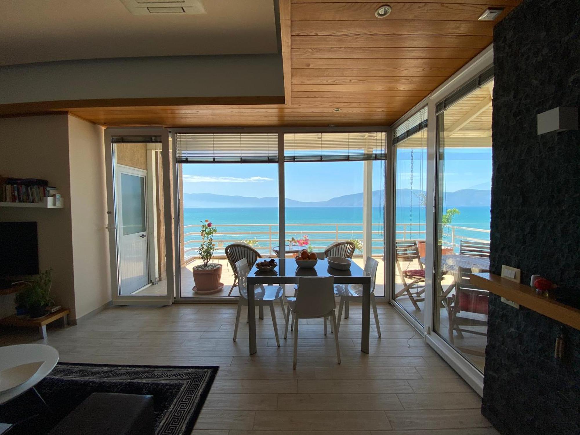 Eka Luxury Two-Bedroom Seaview Apartment Vlore Bagian luar foto